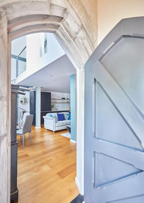 The Chapel Cottage By Ritual Stays هيميل هيمبستيد المظهر الخارجي الصورة