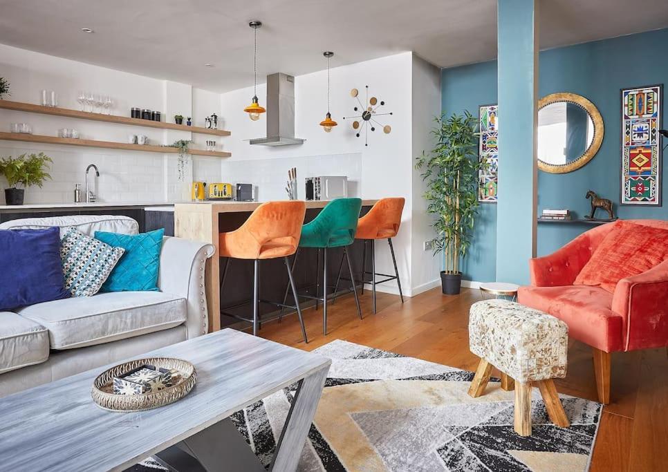 The Chapel Cottage By Ritual Stays هيميل هيمبستيد المظهر الخارجي الصورة
